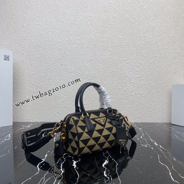 Prada專櫃新款刺繡織物包小號手提肩背女包 1BB846 普拉達刺繡枕頭包 csp1649